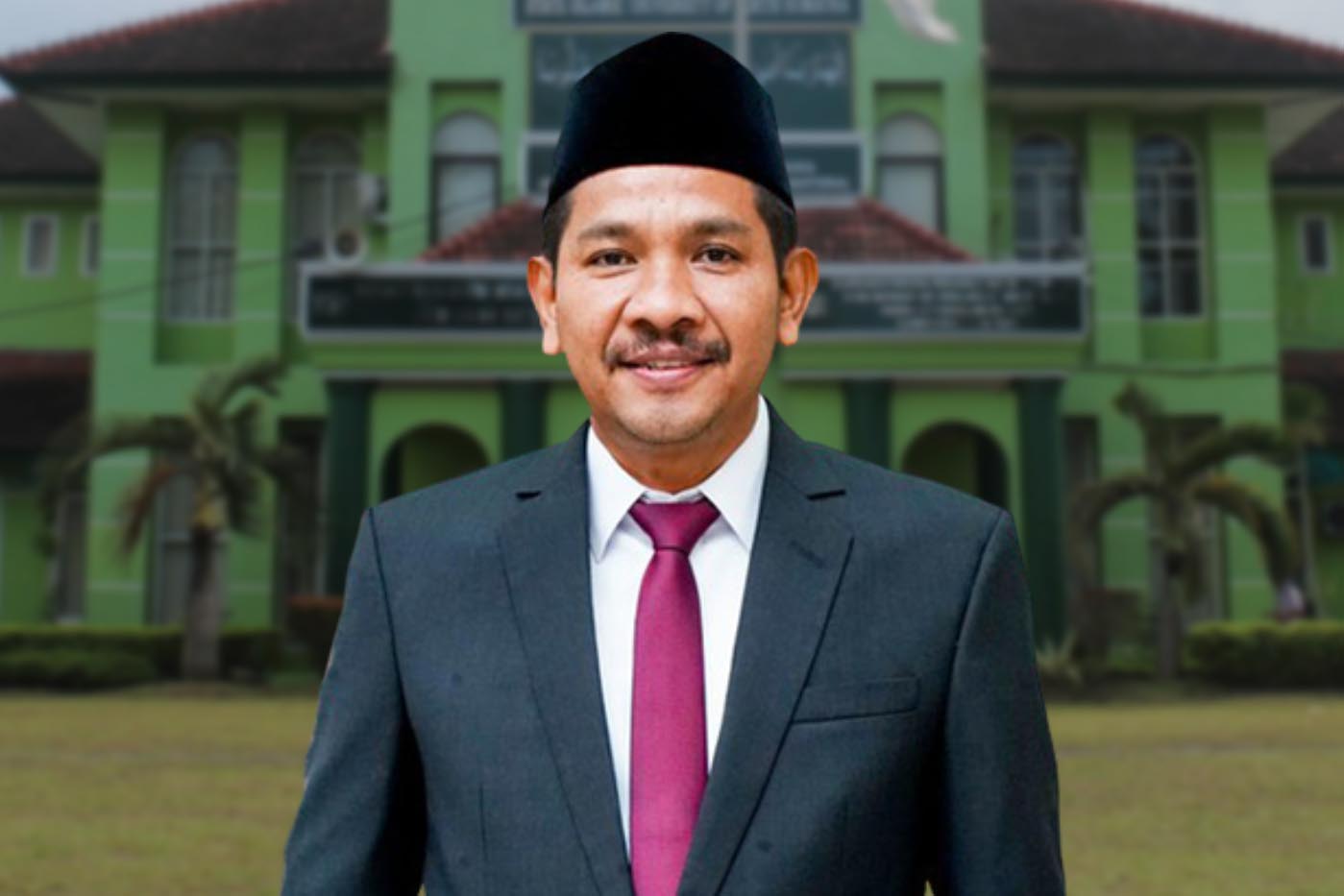 Kisah Inspiratif Prof. Dr. H. Abu Rokhmad M.Ag: Dari Gembala Kerbau Hingga Menjadi Plt Rektor UIN Sumatera Utara